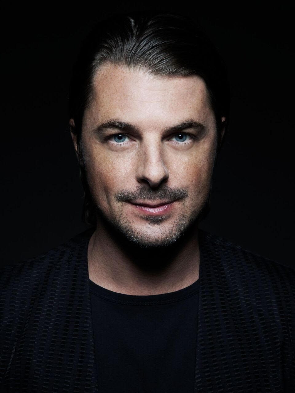 Axwell